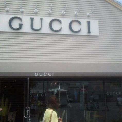 gucci e commerce secaucus nj.